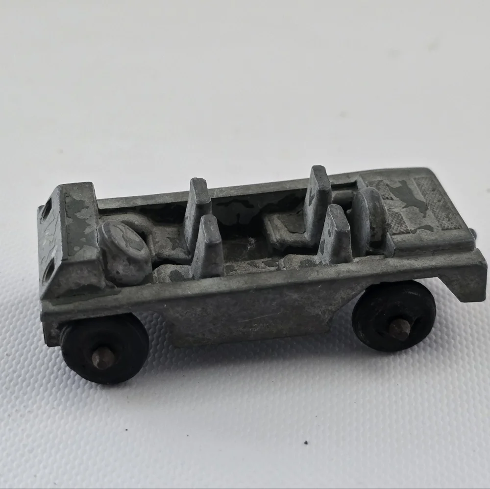 Vintage Midgetoy Army Jeep USA Die Cast Metal Military Vehicle Rockford IL 2.5